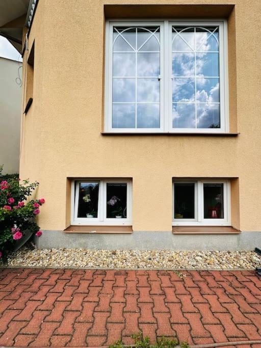 Family-Friendly Prague 5 Stay Экстерьер фото